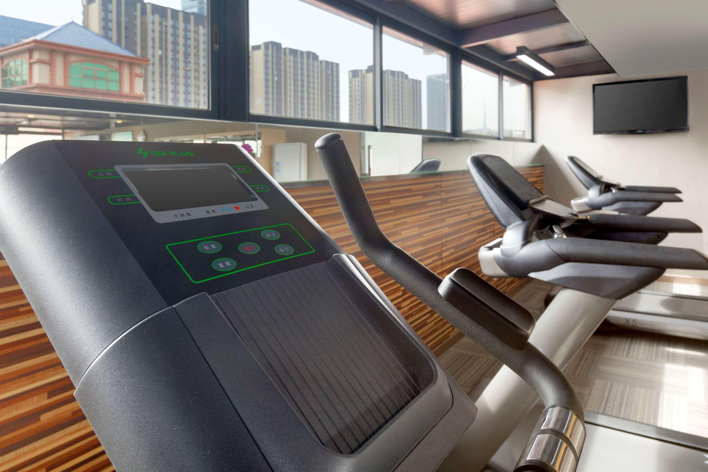 Ramada Foshan Hotel Экстерьер фото
