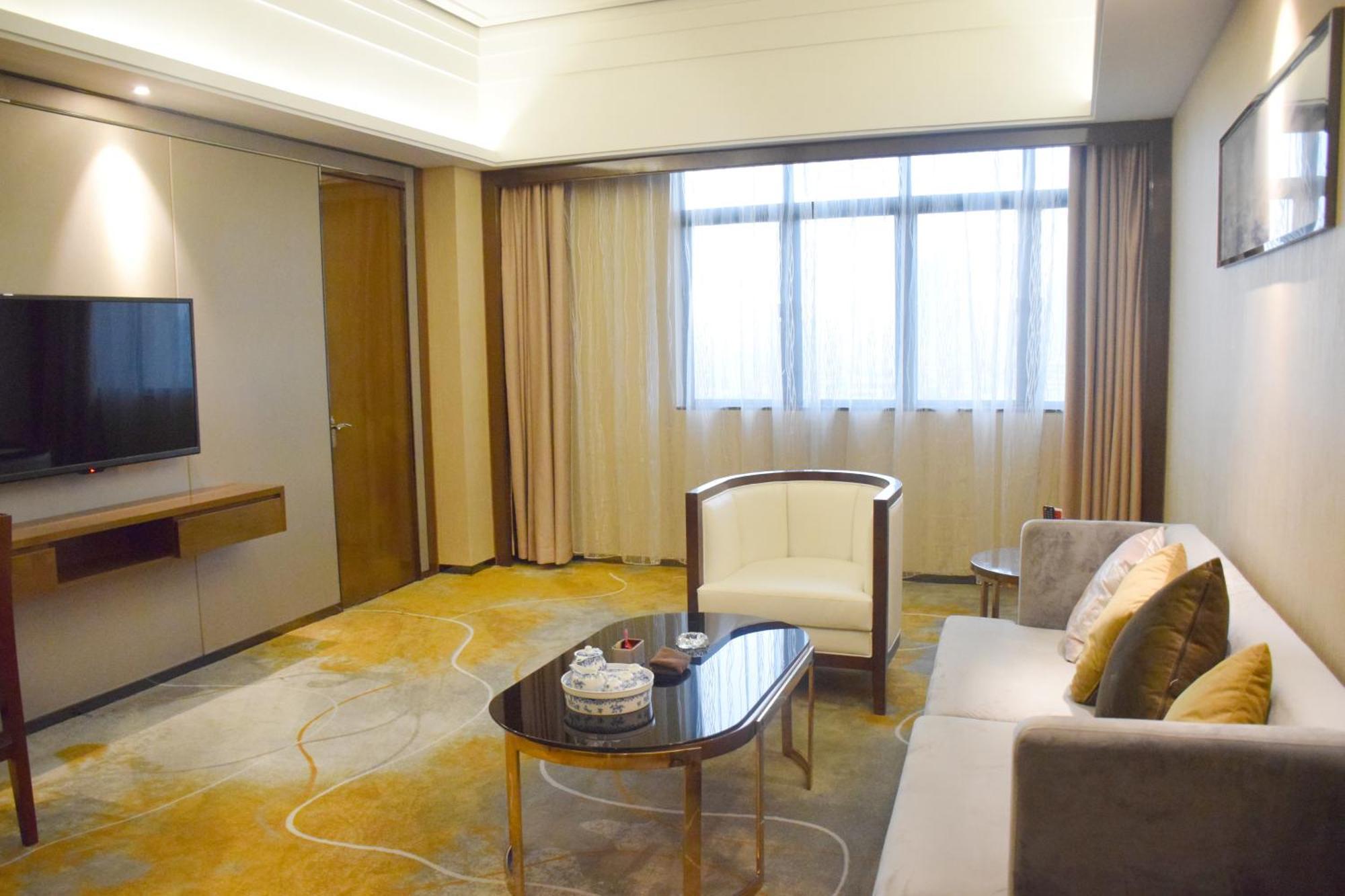 Ramada Foshan Hotel Экстерьер фото