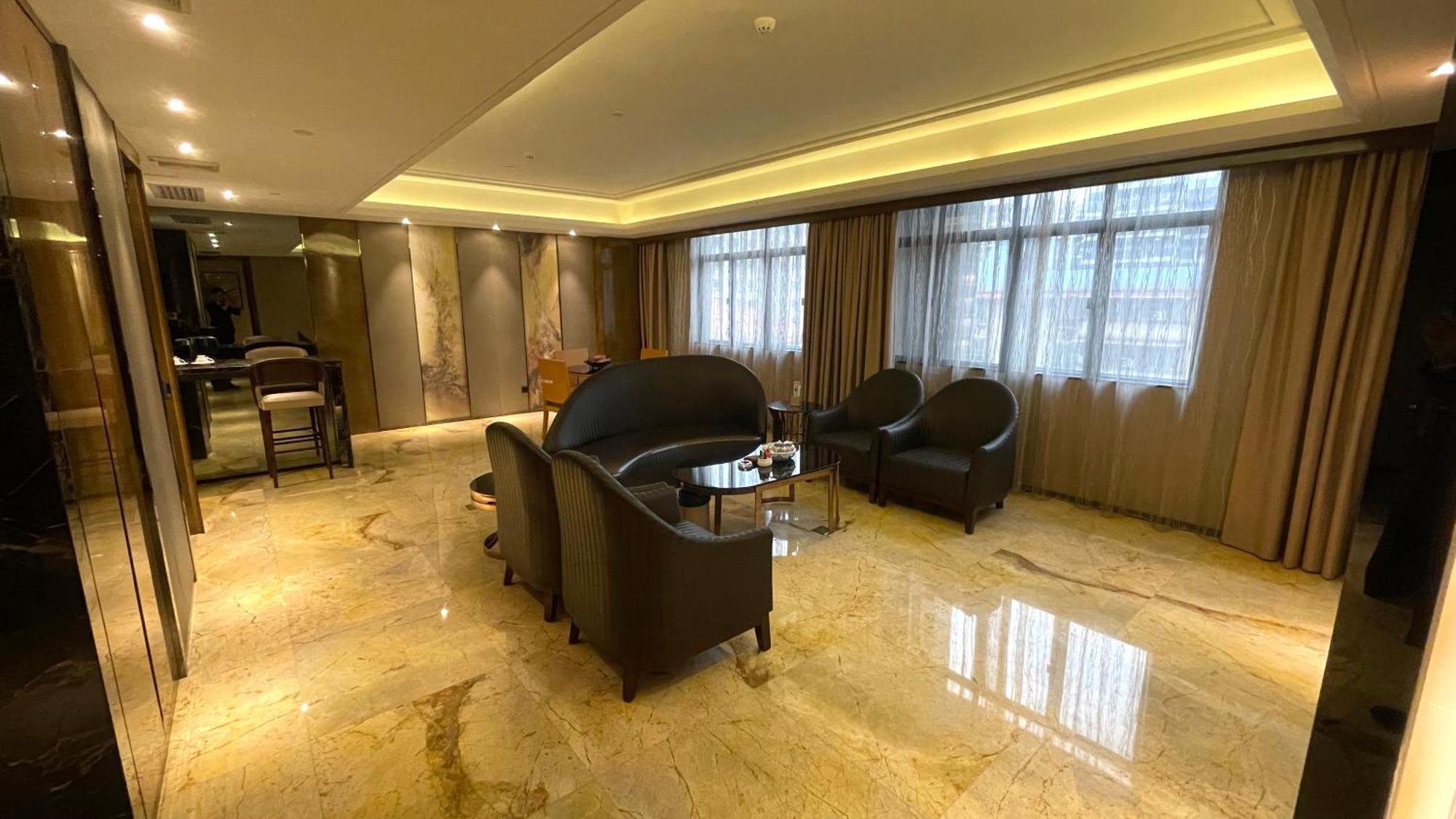 Ramada Foshan Hotel Экстерьер фото