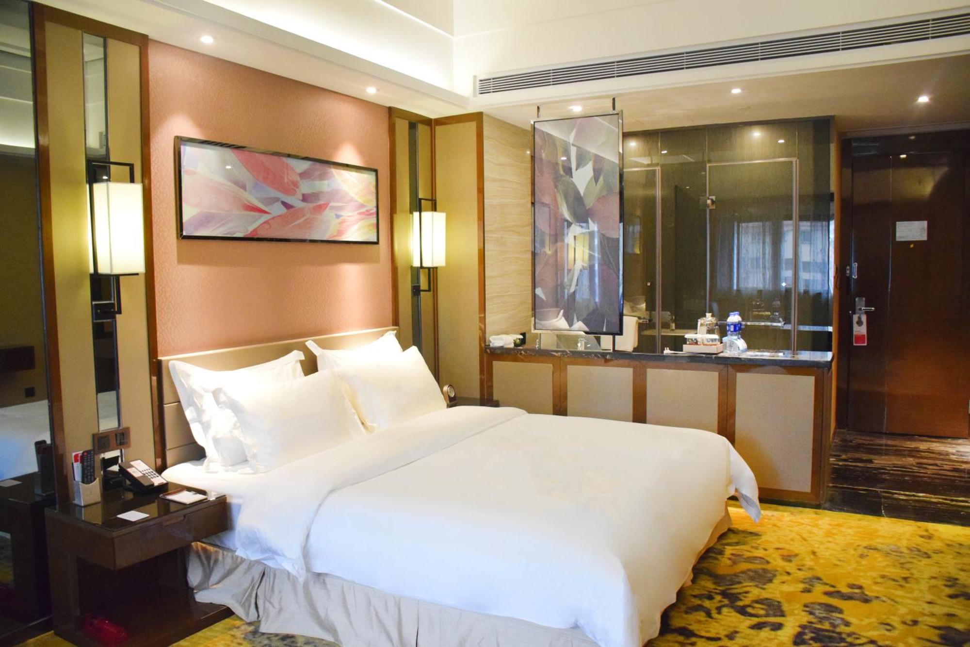 Ramada Foshan Hotel Экстерьер фото