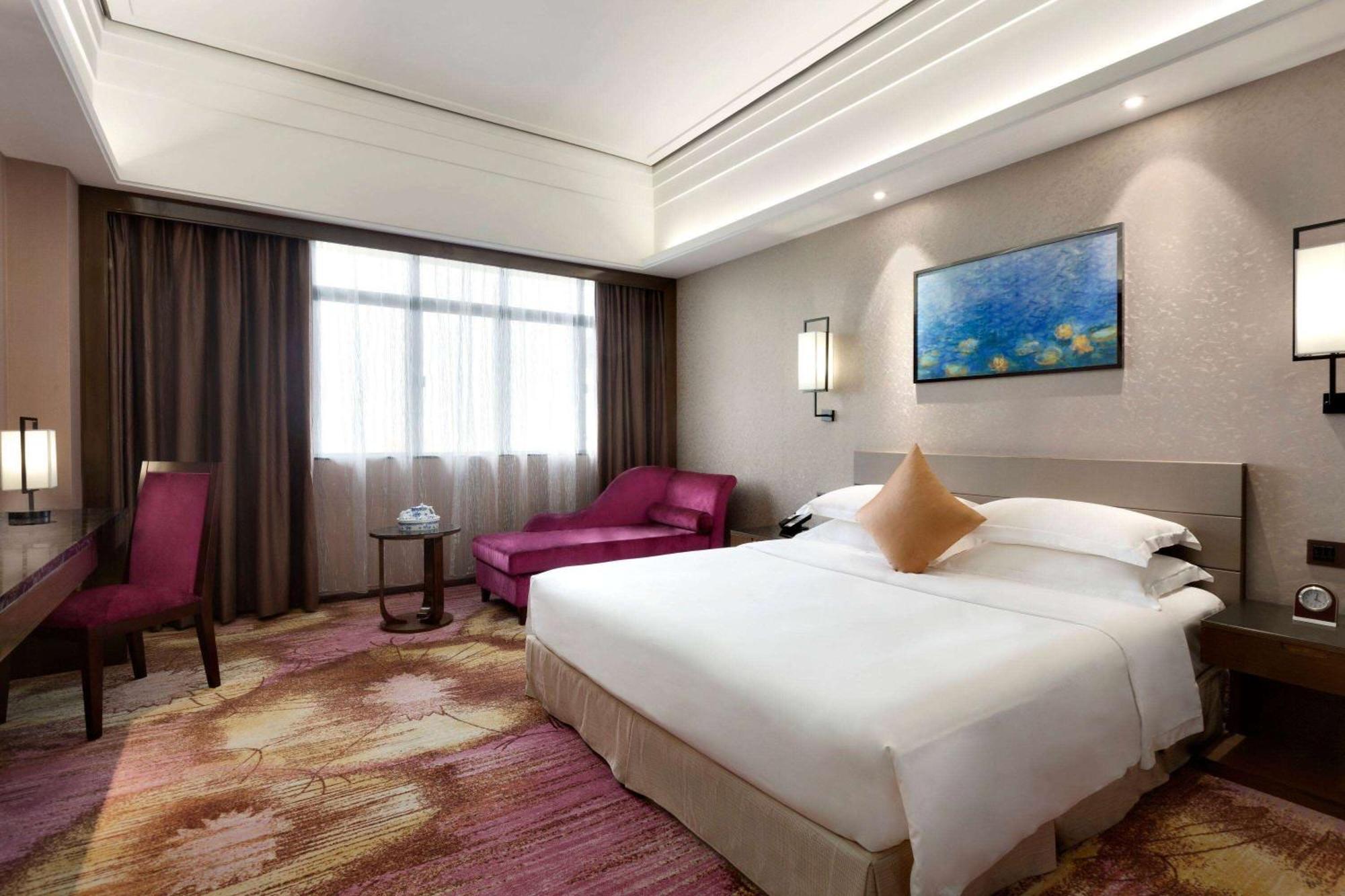 Ramada Foshan Hotel Экстерьер фото