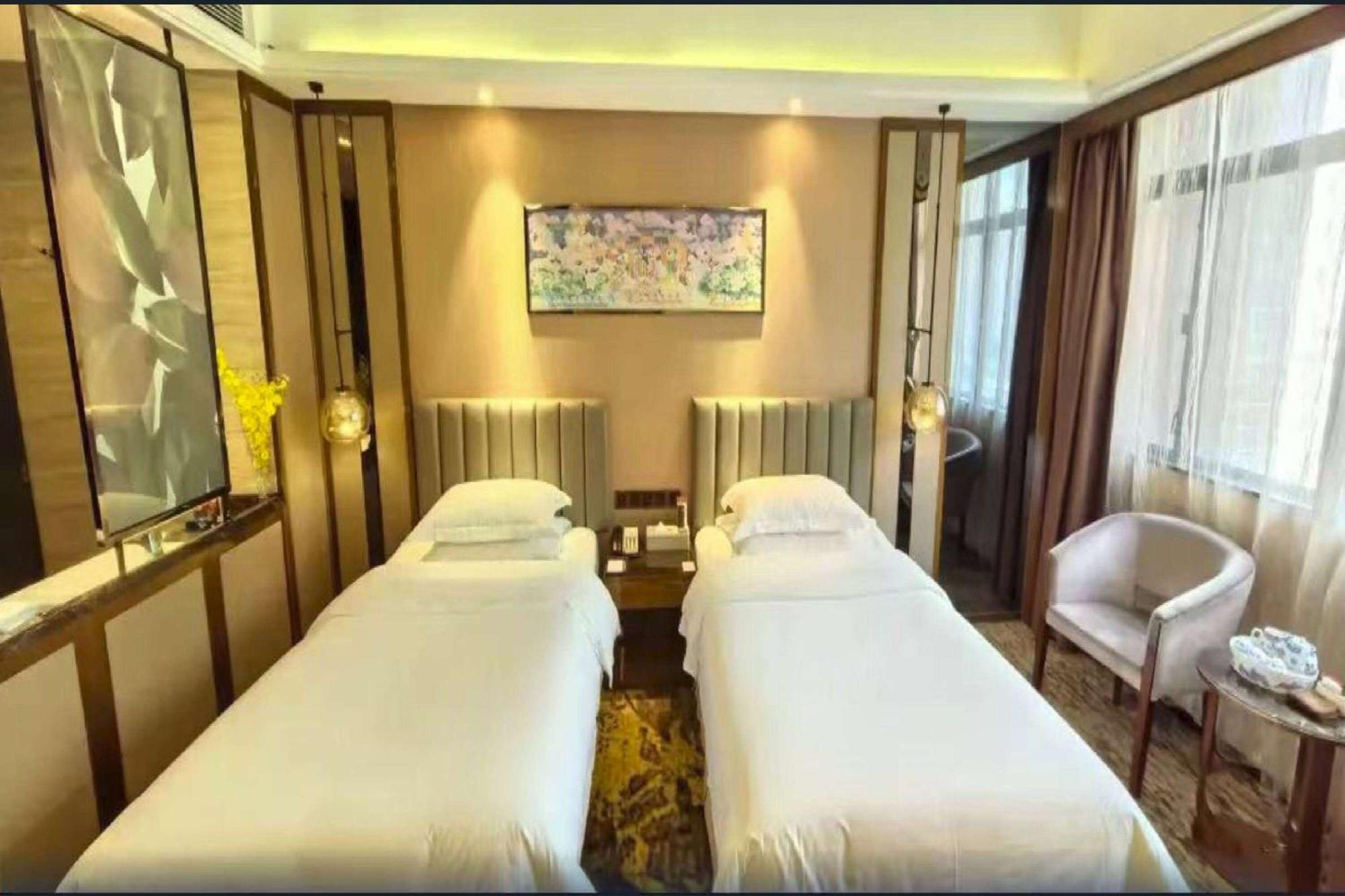 Ramada Foshan Hotel Экстерьер фото