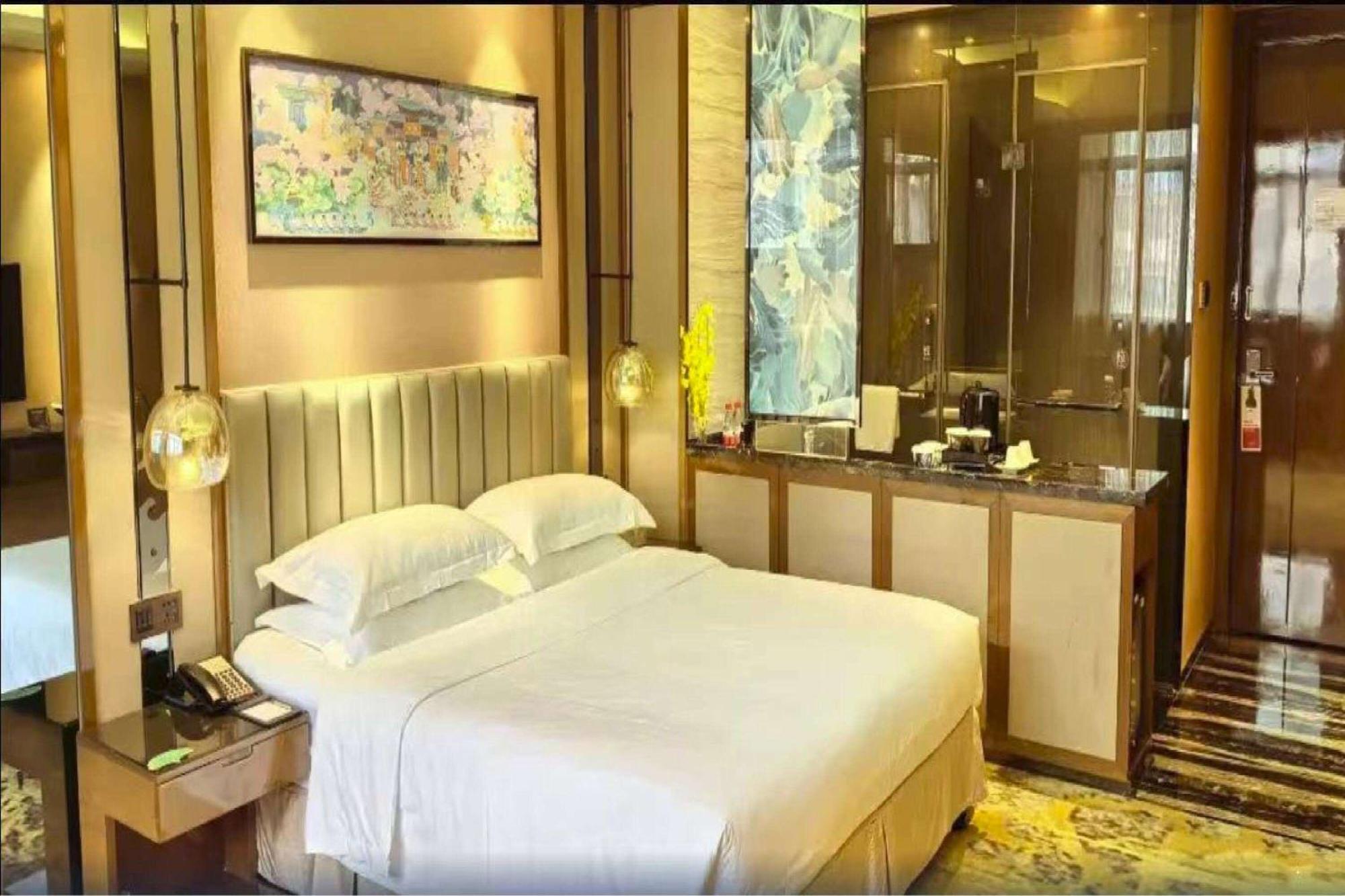 Ramada Foshan Hotel Экстерьер фото