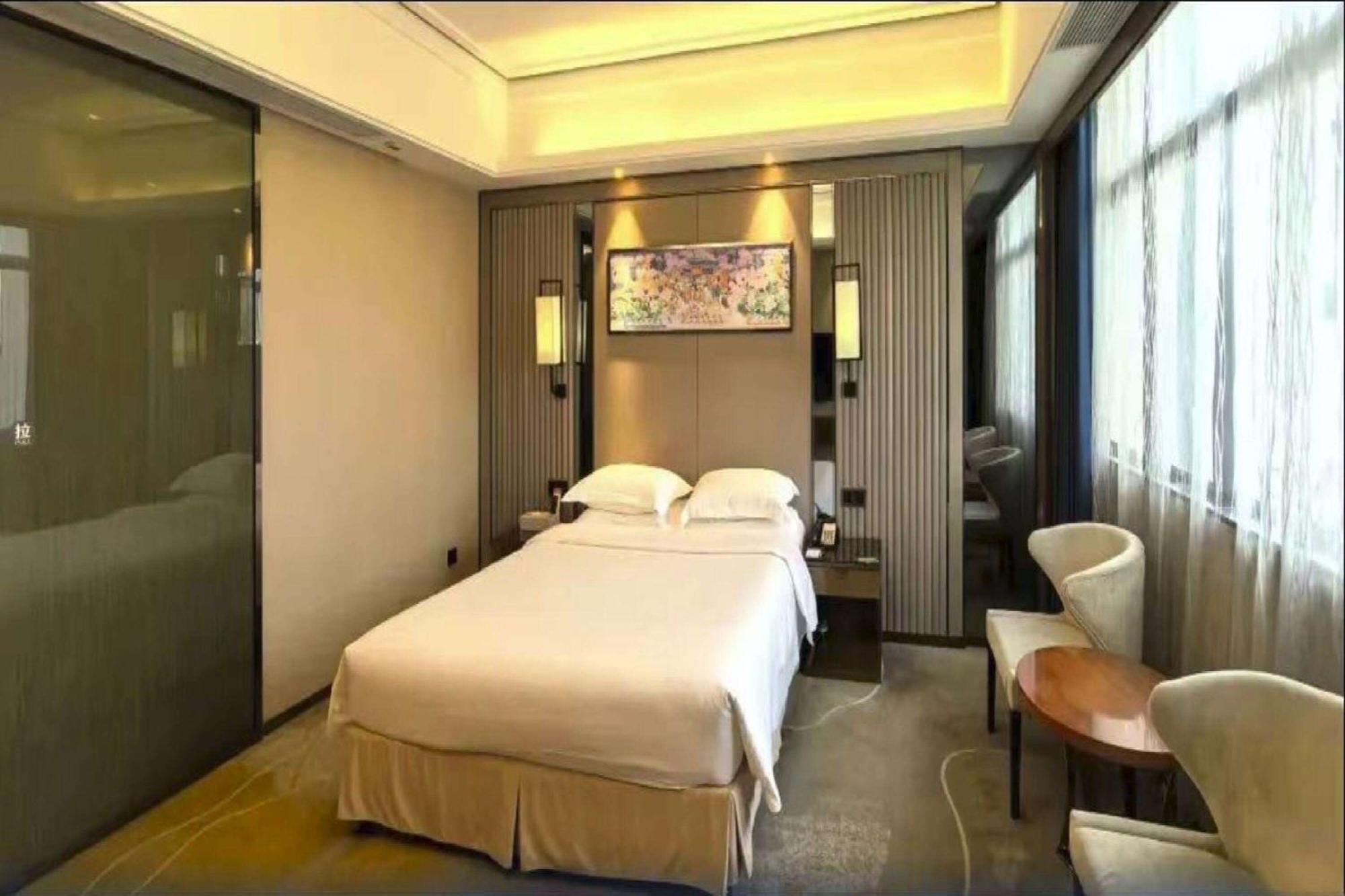 Ramada Foshan Hotel Экстерьер фото