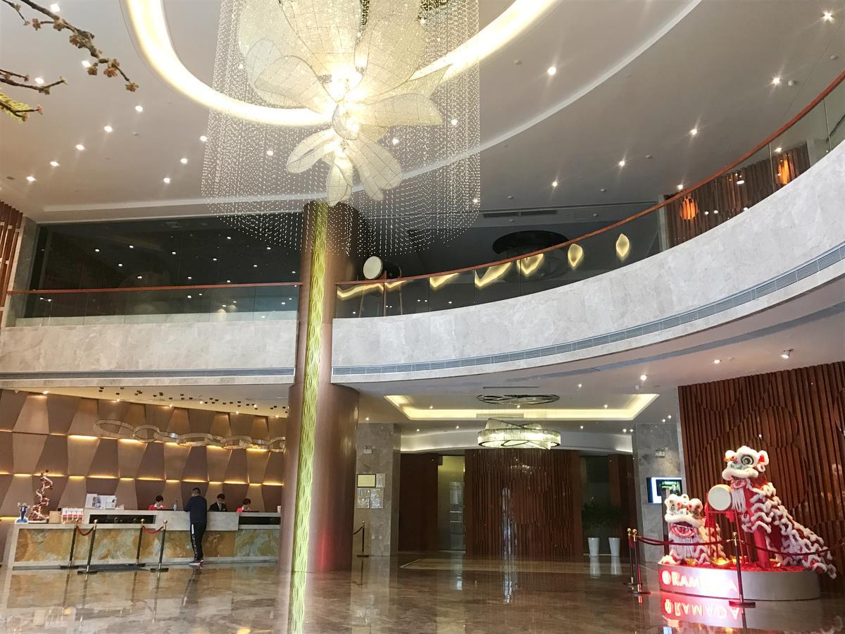 Ramada Foshan Hotel Экстерьер фото