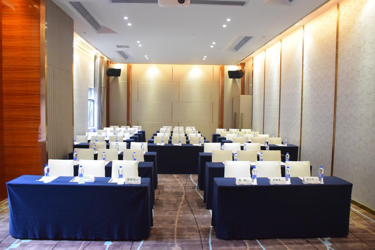Ramada Foshan Hotel Экстерьер фото