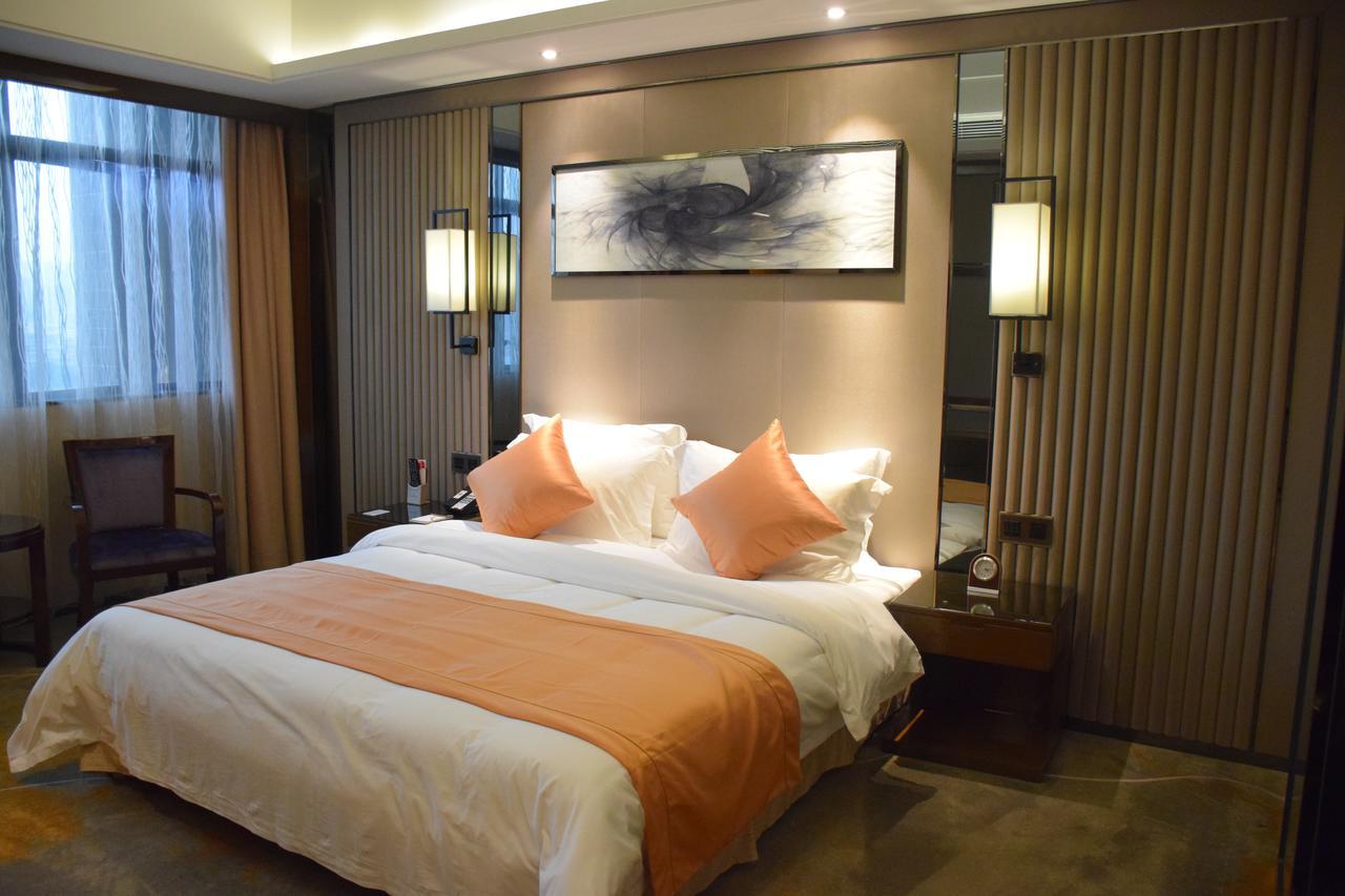 Ramada Foshan Hotel Экстерьер фото